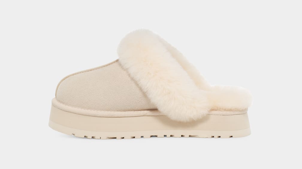 White ugg deals slippers