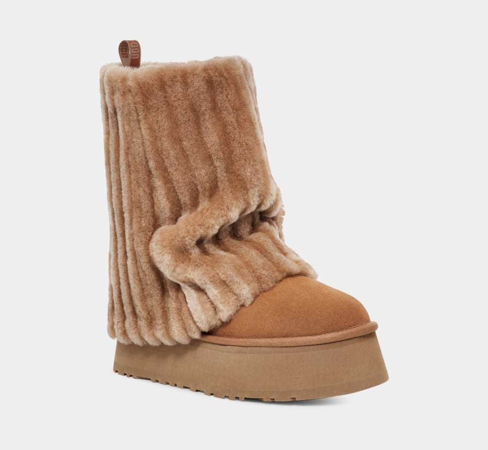 Short top tan uggs