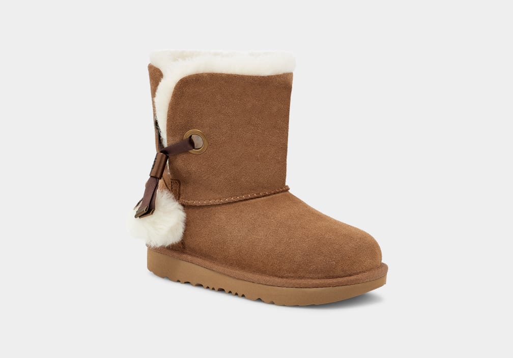 Ugg charm boots deals