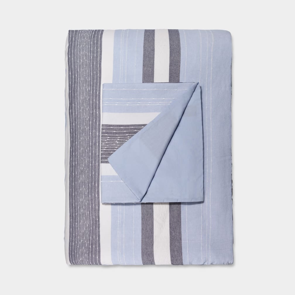 UGG® Ava Stripe Comforter (Queen) for Home UGG® Europe