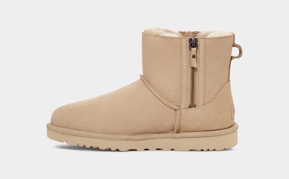 【新品未使用】UGG クラシック ミニ プラットフォーム ブーツ 茶 24.0