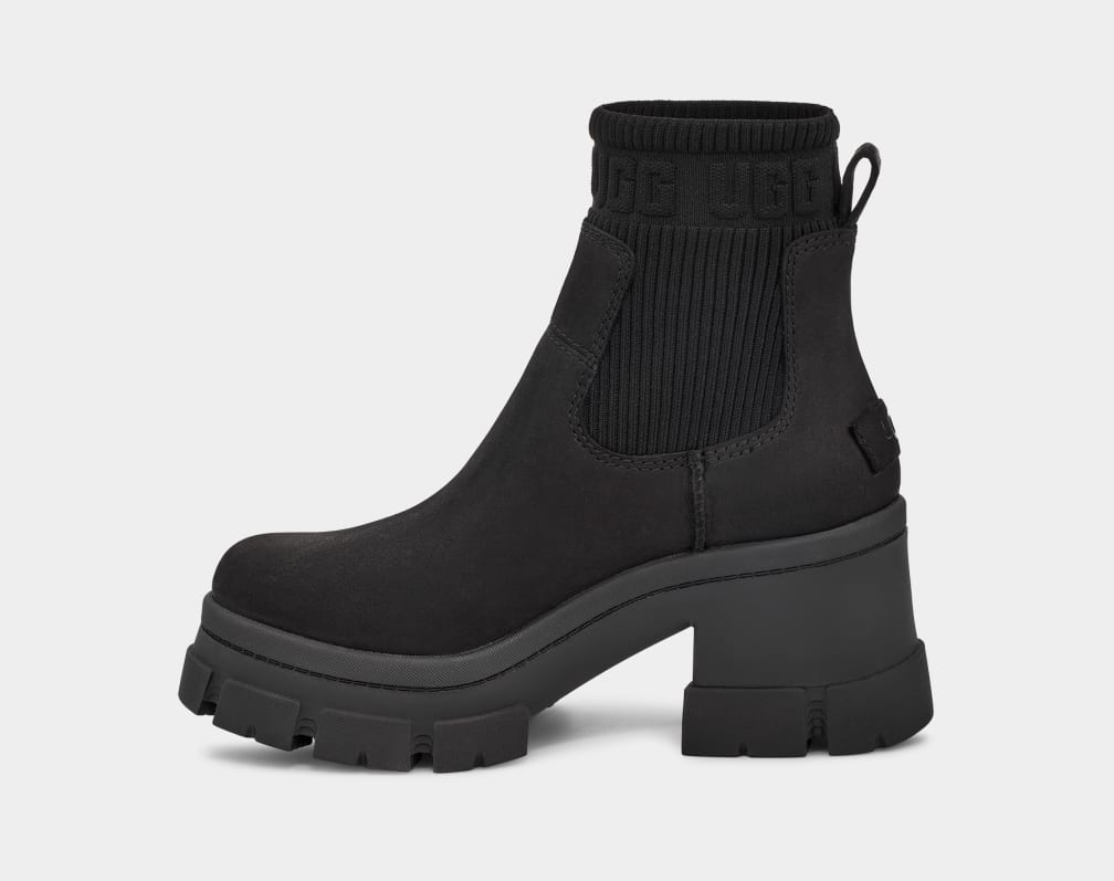Ugg leather 2025 chelsea boots