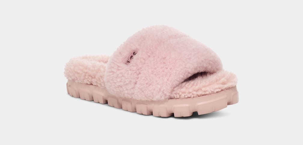 Pale pink 2025 ugg slippers