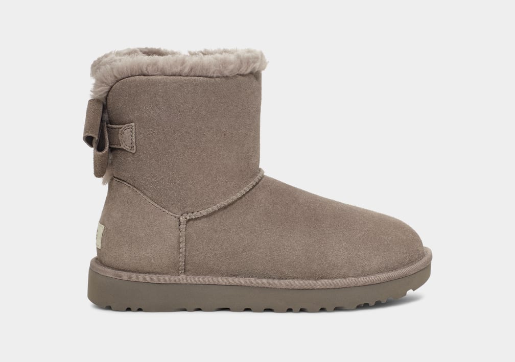 Ugg mini deals bailey boot