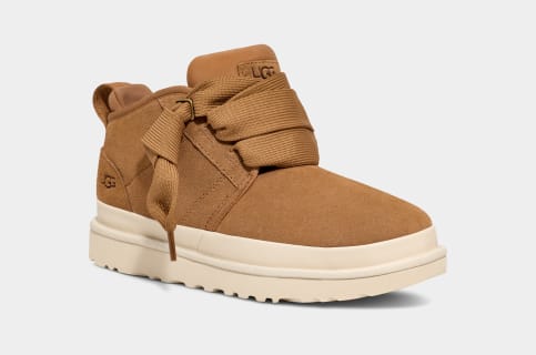 Ugg neumel hotsell on feet