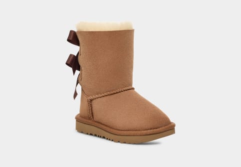 Three shop bow uggs