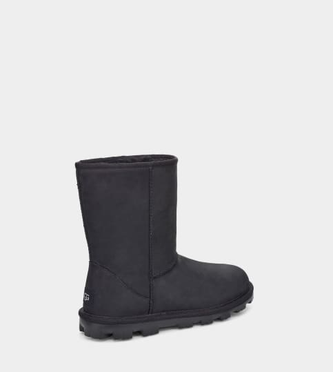 Ugg classic top short black leather