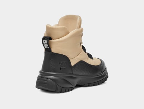 Low uggs 2025 with laces