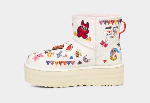 Minnie mouse 2025 ugg boots uk