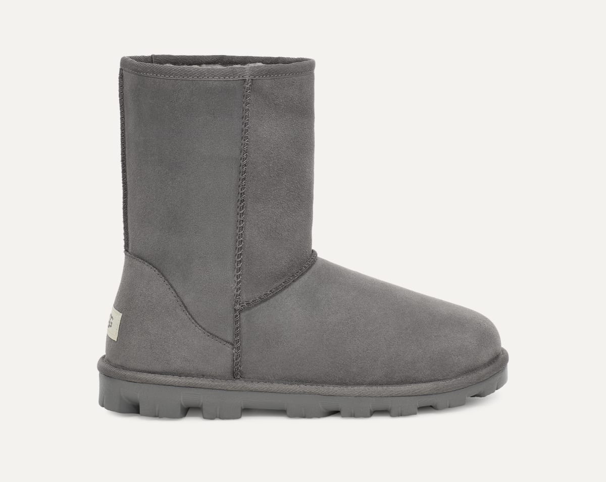 UGG® Essential Short Boot für Damen | UGG® DE