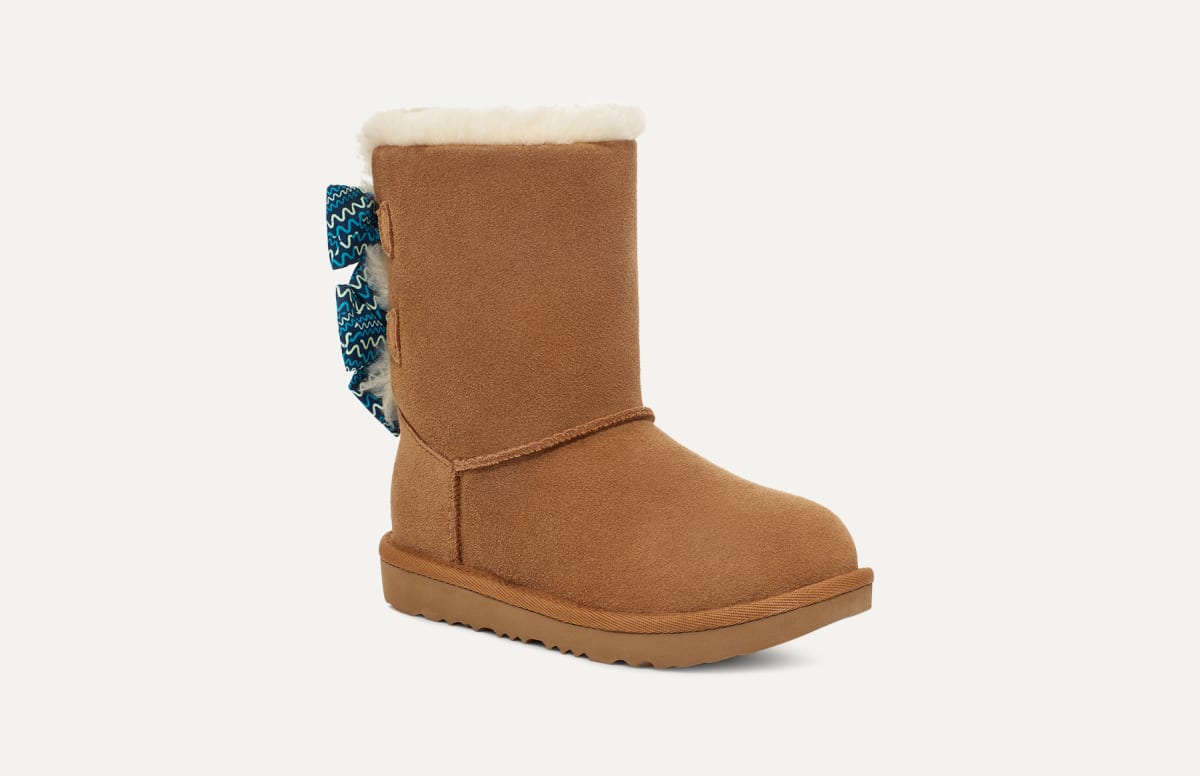 Ugg bailey bow size 7 top