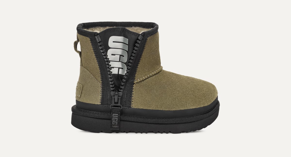 UGG Classic Mini Zipper Tape Logo Boot for Kids UGG UK