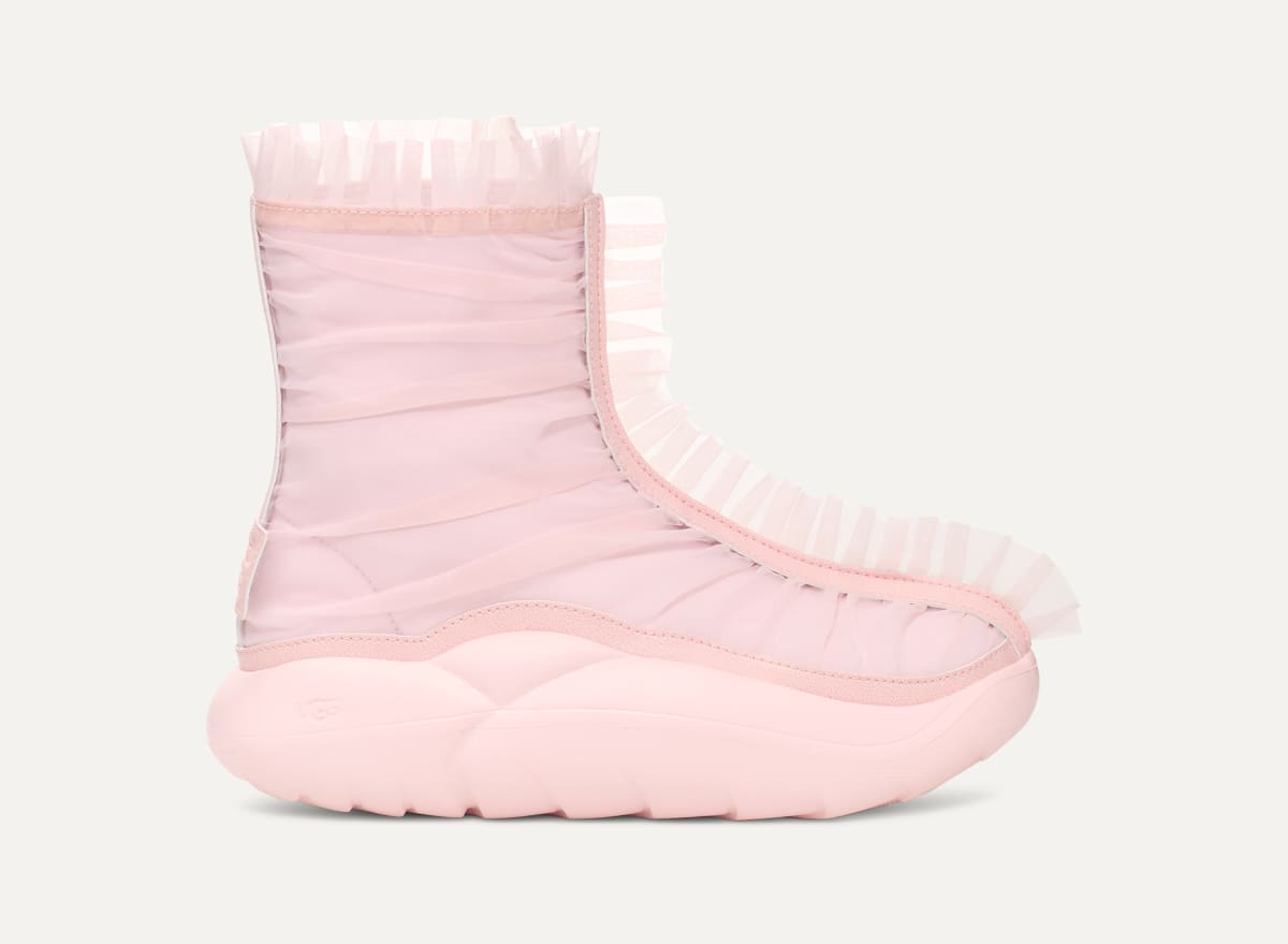 UGG UGG CS Ruffle Boot Short for All UGG