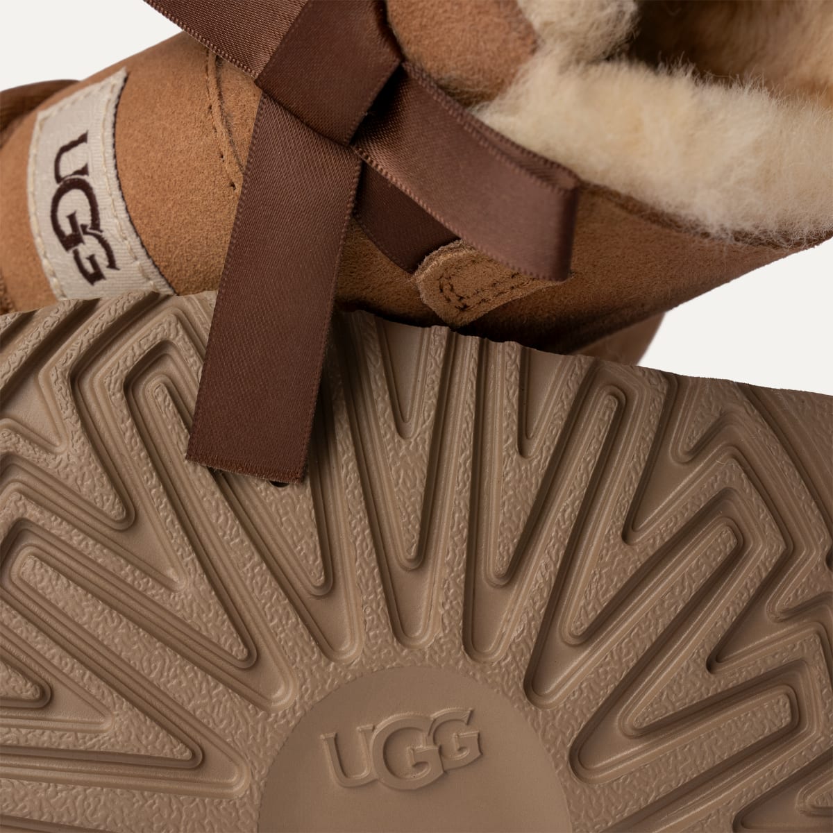 Stivali UGG Mini Bailey Bow II da bambina UGG EU