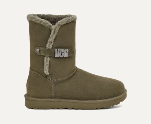 Ugg with metal label cheap