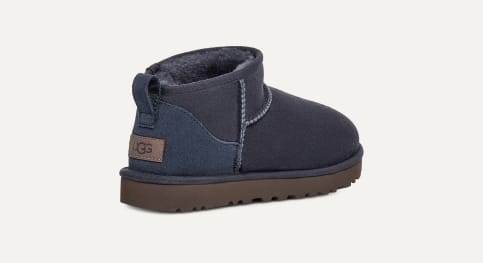 Ugg boots dark blue top