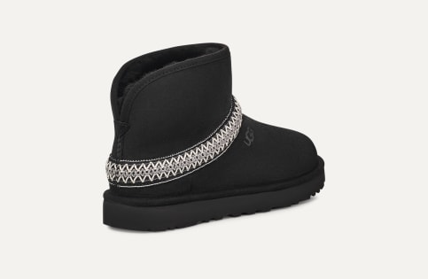 Ugg chain boots outlet