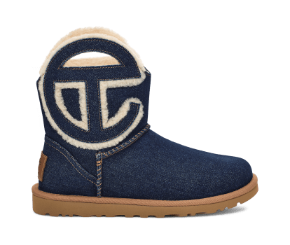 Black sweater deals uggs