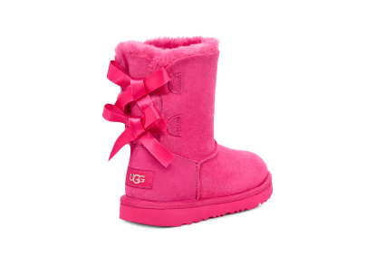 Pink 2025 fluffy uggs