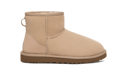 Ugg deals clair suede flat