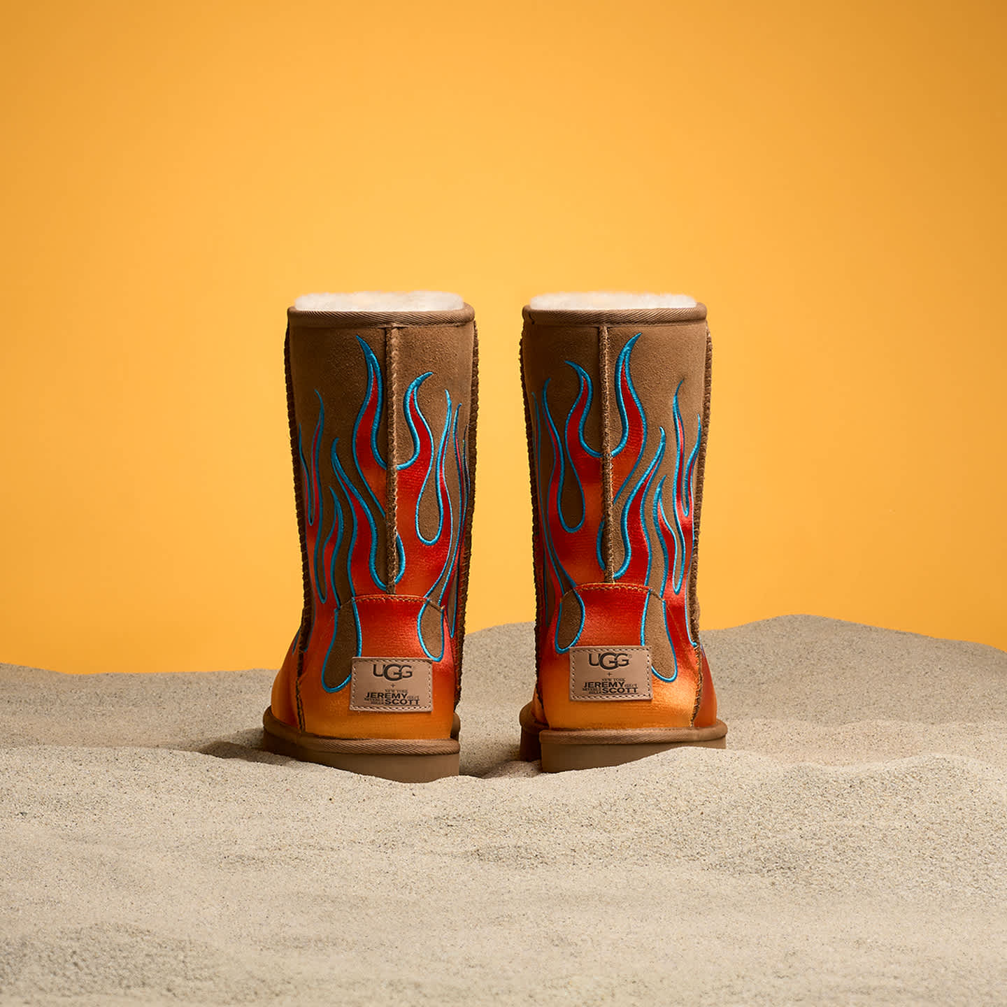 UGG® UGG Jeremy Scott Classic Short for | UGG® Poland