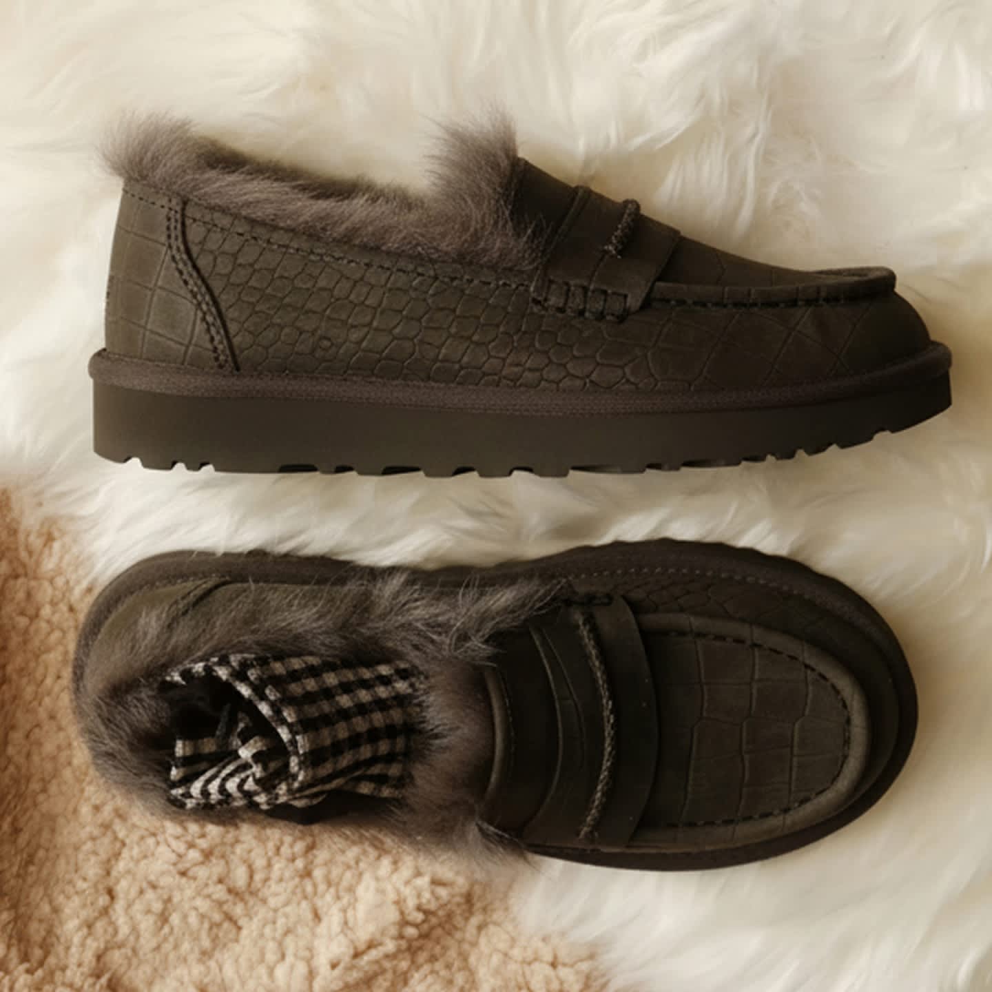 UGG LEONA PUFF FLAT 6.5 ブラック UGG® Lena Flat Slip-On for Women | UGG® Spain