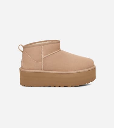 Botte UGG Classic Ultra Mini à plateforme pour Femme in Beige, Taille 41, Daim