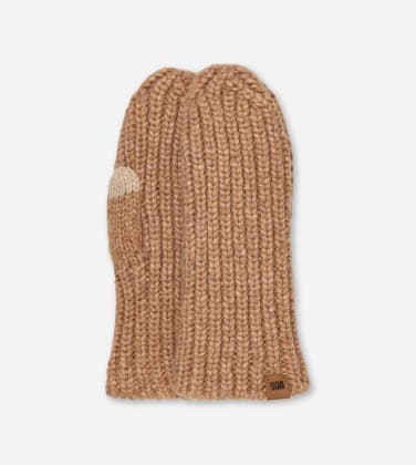 UGG® Chunky Rib-want in Beige
