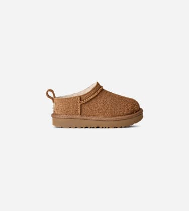 UGG Botte Classic Micro in Brown, Taille 22, Daim