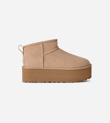 Botte UGG Classic Ultra Mini à plateforme pour Femme in Beige, Taille 40, Daim