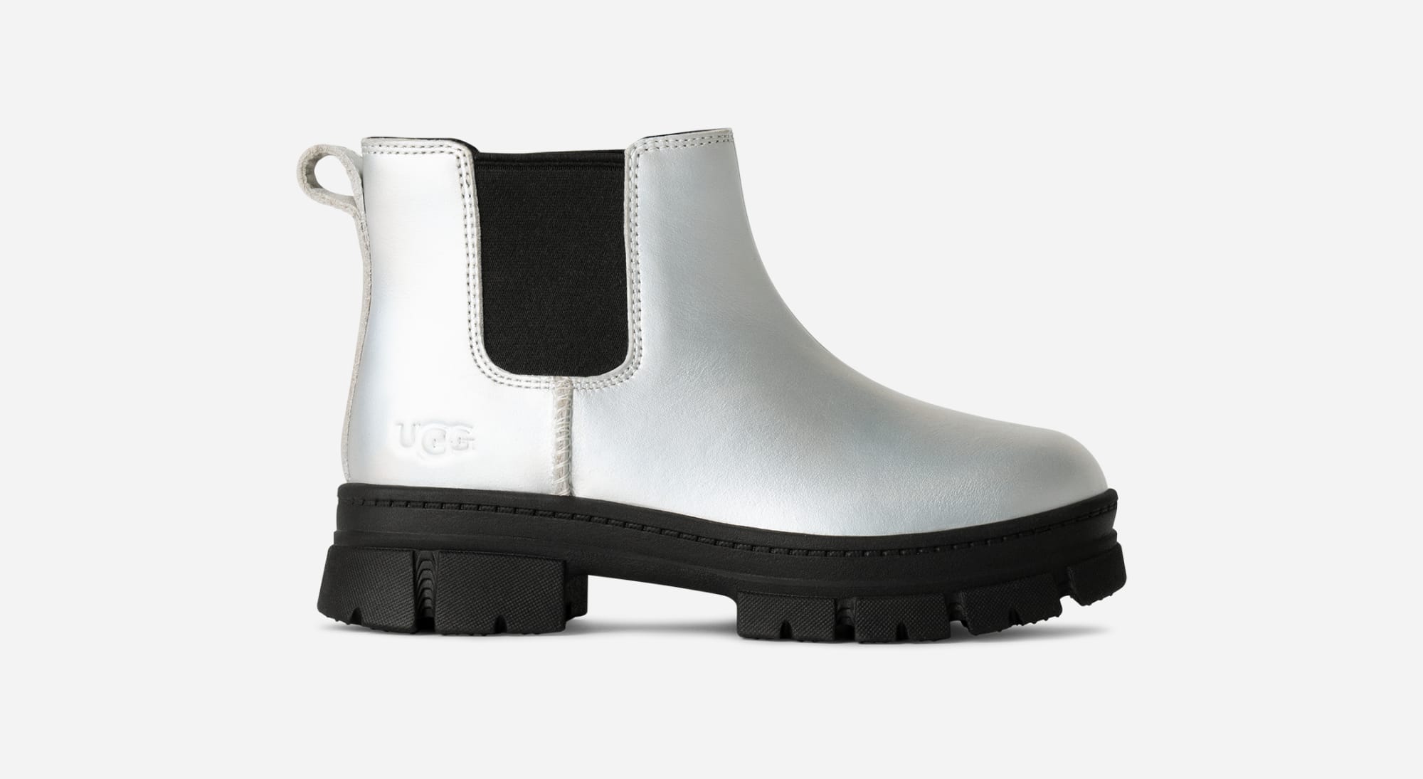 CHELSEA BOOTS