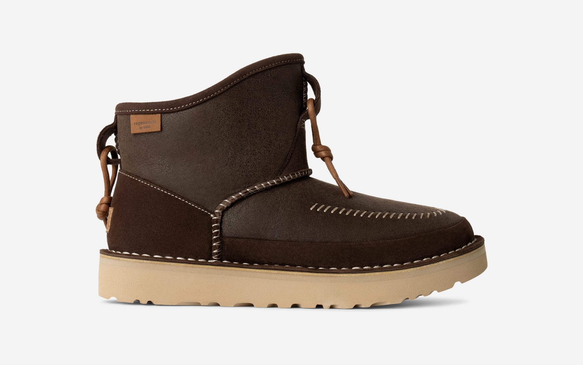 UGG® Classic Campfire Crafted Regenerate-laars in Brown