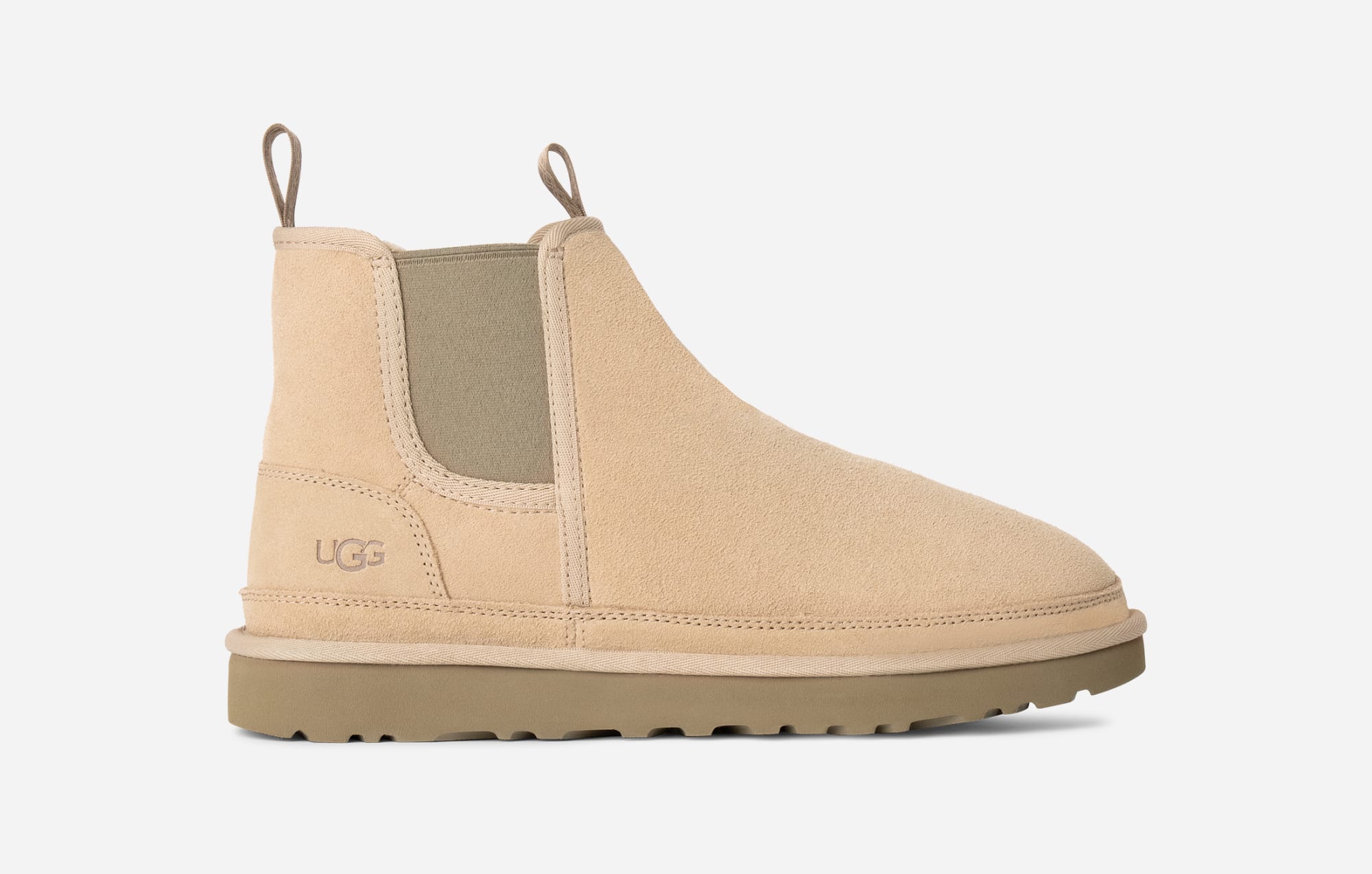 CHELSEA BOOTS