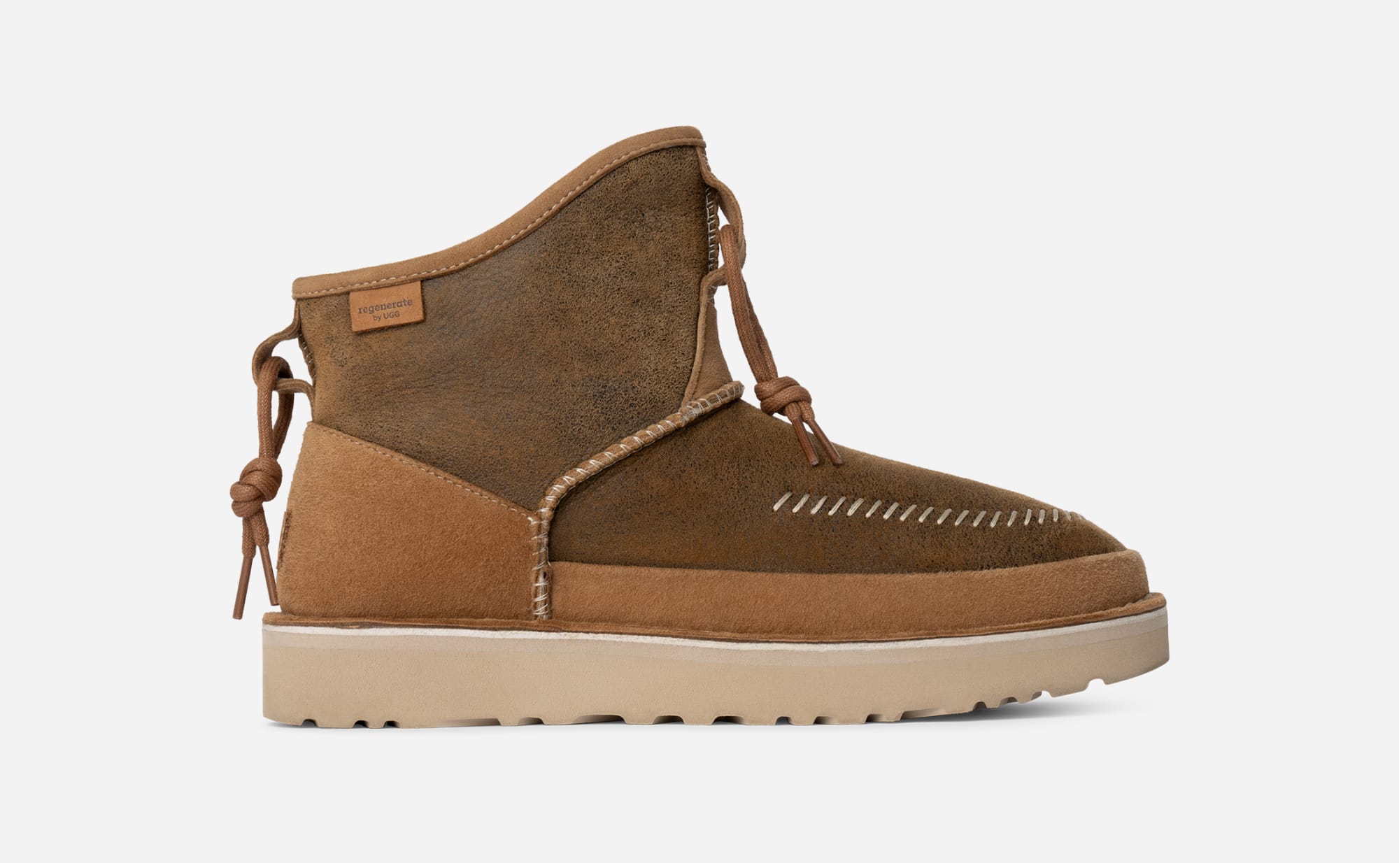 UGG® Classic Campfire Crafted Regenerate-laars in Brown