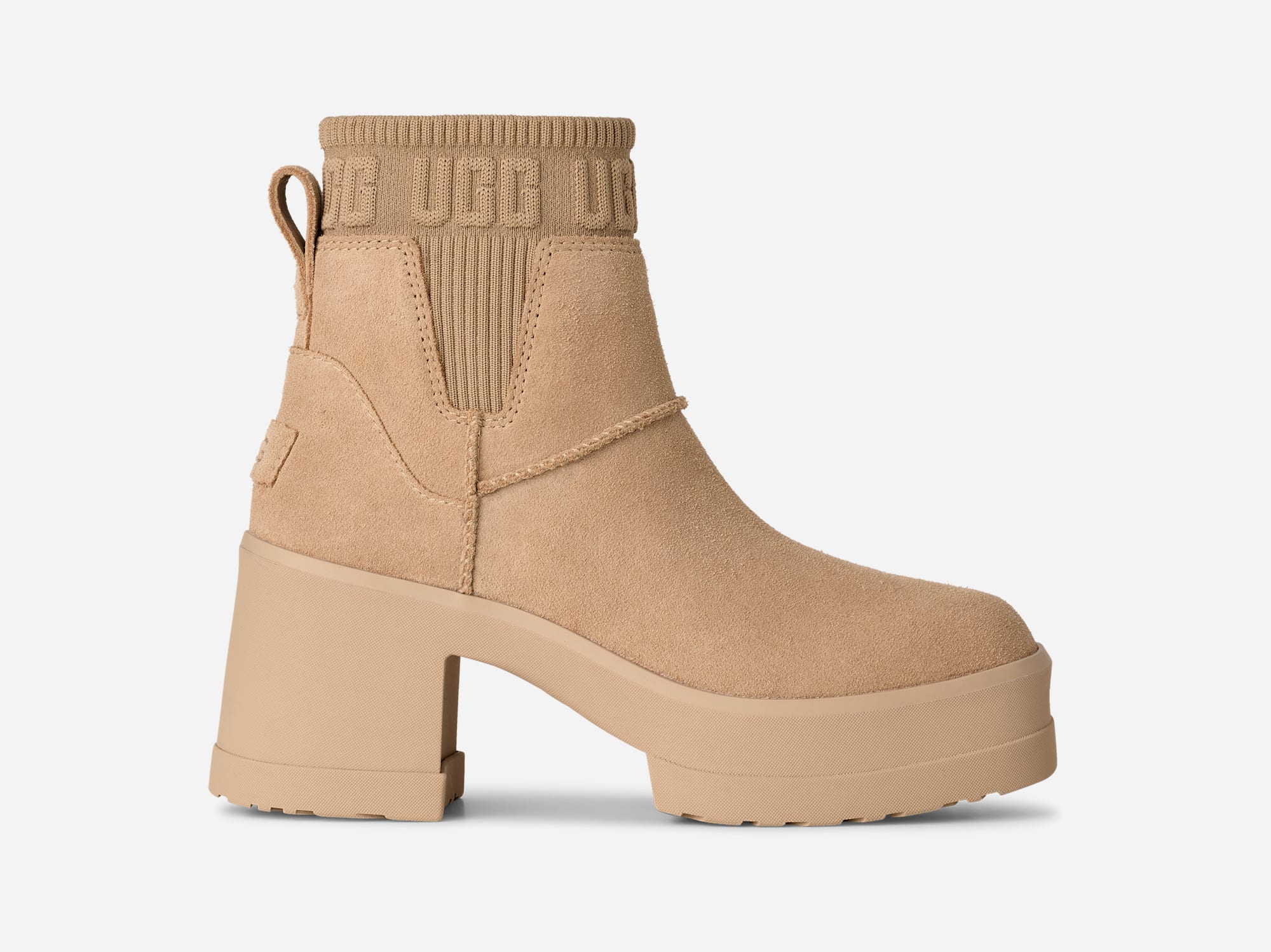 CHELSEA BOOTS
