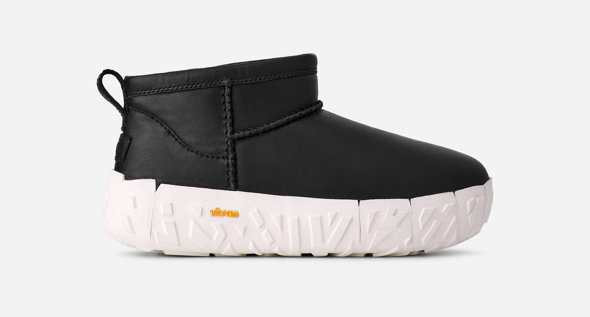 UGG Botte Classic Ultra Mini Wrap Tech Noir in Black/Jasmine