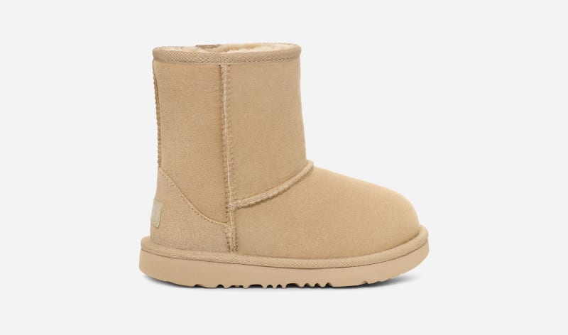 UGG Classic II Classic Boots for Kids in Brown