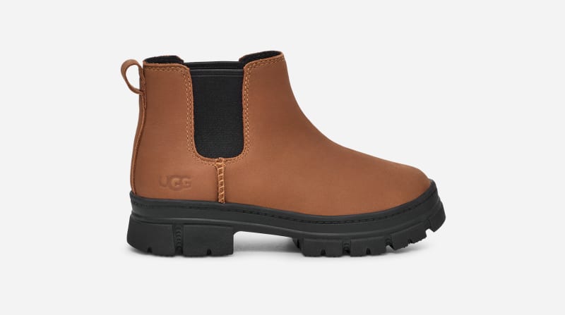 UGG Ashton Chelsea Boot