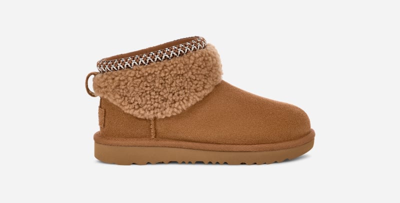 UGG Classic Ultra Mini Maxi Curly Boot