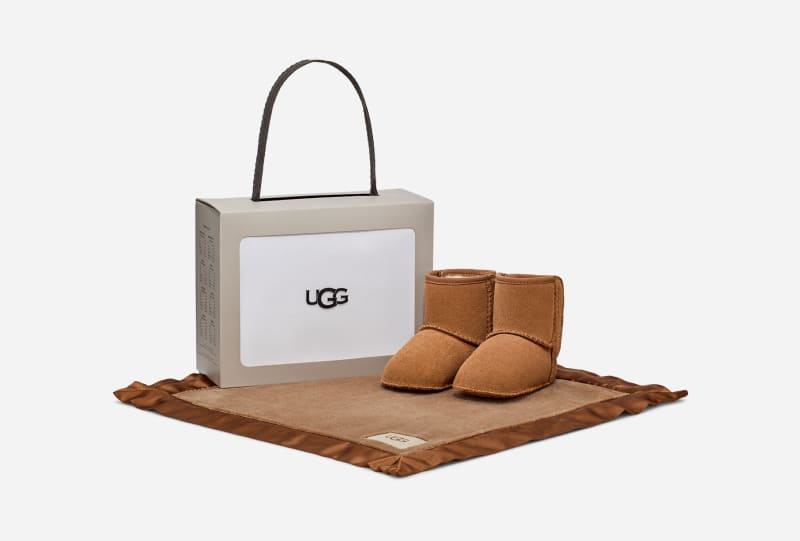 UGG Classic Boot and Lovey Blanket