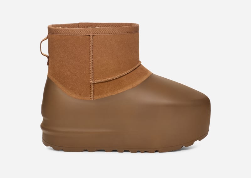 UGG Stivali Classic Mini Pumped Molded in Brown, Taglia 40.5, Camoscio