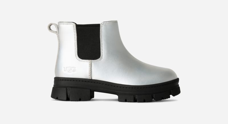 UGG Ashton Shine Chelsea Boot