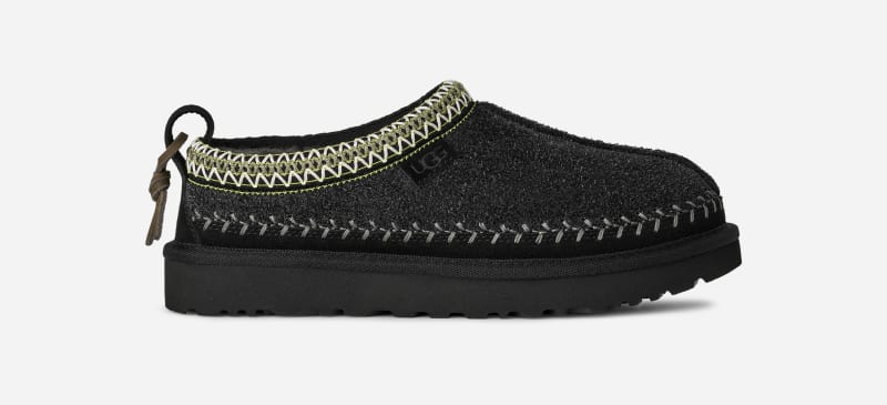 UGG Tasman Biarritz for Women in Black, Size 4, Polyester/Leather