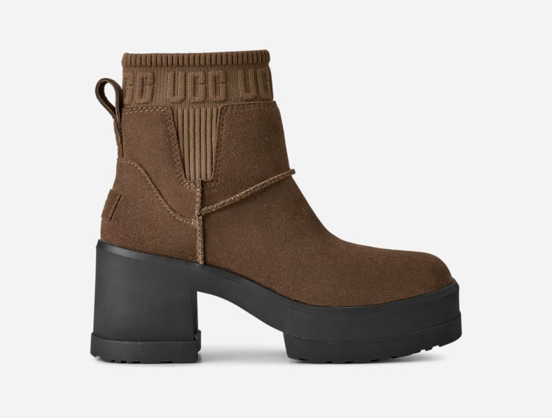 UGG® Women’s Moxy Chelsea Suede Boots in Dark Toffee, Size 12 UGG® Women’s Moxy Chelsea Suede Boots in Dark Toffee, Size 12