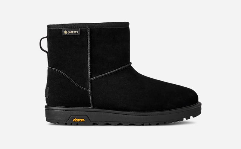 UGG Classic Mini GTX-laars in Black, Maat 45, Suede