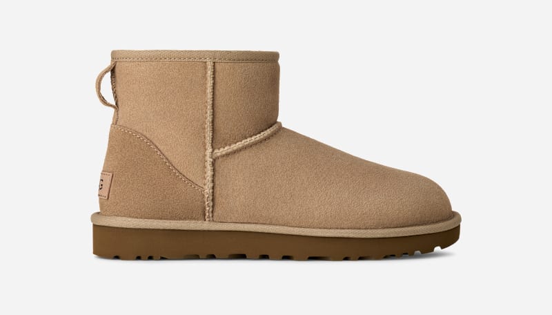 UGG Classic Mini II Boot for Women in Tan, Size 9, Twinface/Polyester/Leather