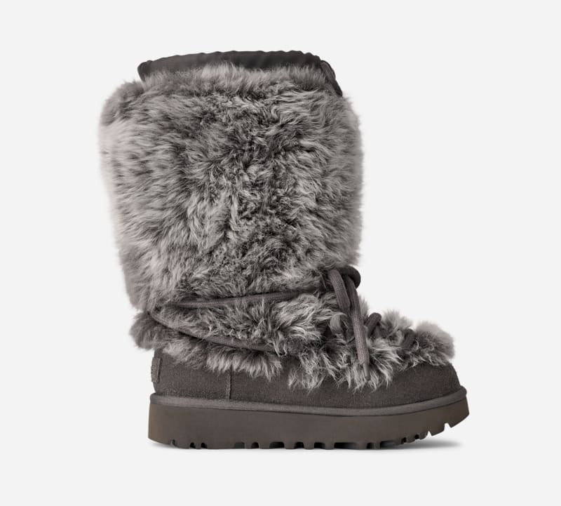 UGG Classic Tall Chalet Botas en Black, Talla 41, Piel De Oveja