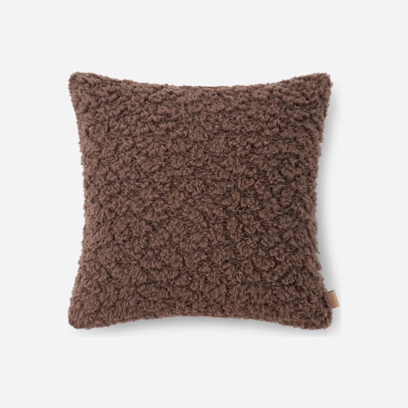 Ugg ® Shira Pillow 24"x24" Pillows In Allspice In Brown