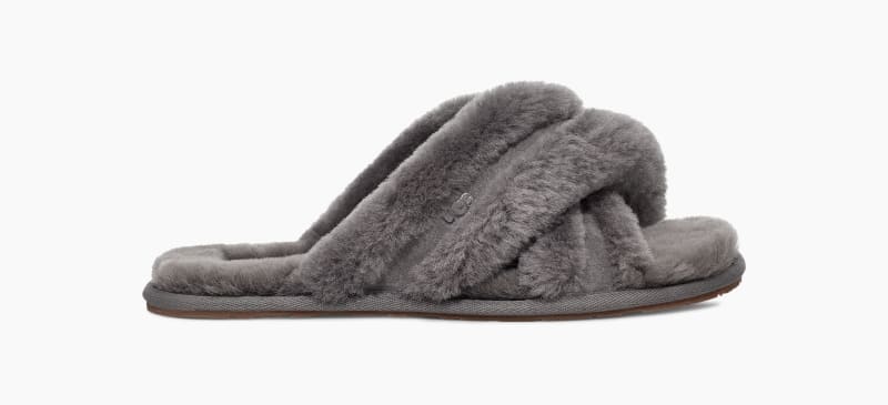 Ugg flip flop fell on sale