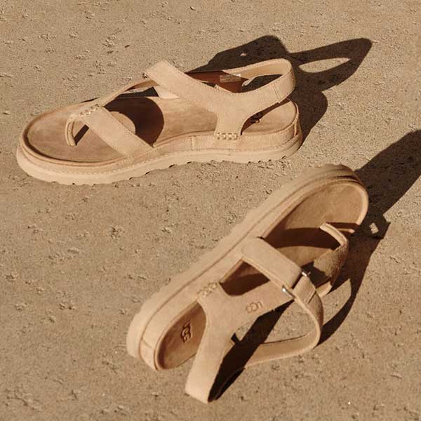 UGG® 公式【 ゴールデンゲーズ トウ ポスト|GoldenGaze Toe Post